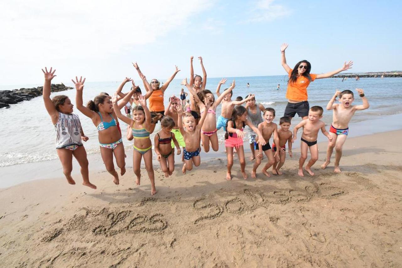 Vias-Plage Camping Les Salisses Quality Holidays Exterior foto